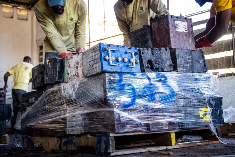 Dry/Gel Battery Scrap, Recycled Battery Material at Haiti Recycling